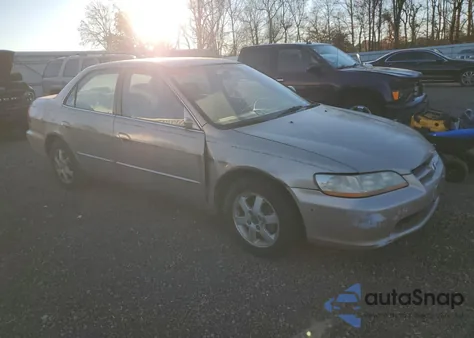 2000 Honda Accord Se z USA, uszkodzony, nr VIN 1HGCG6695YA106386